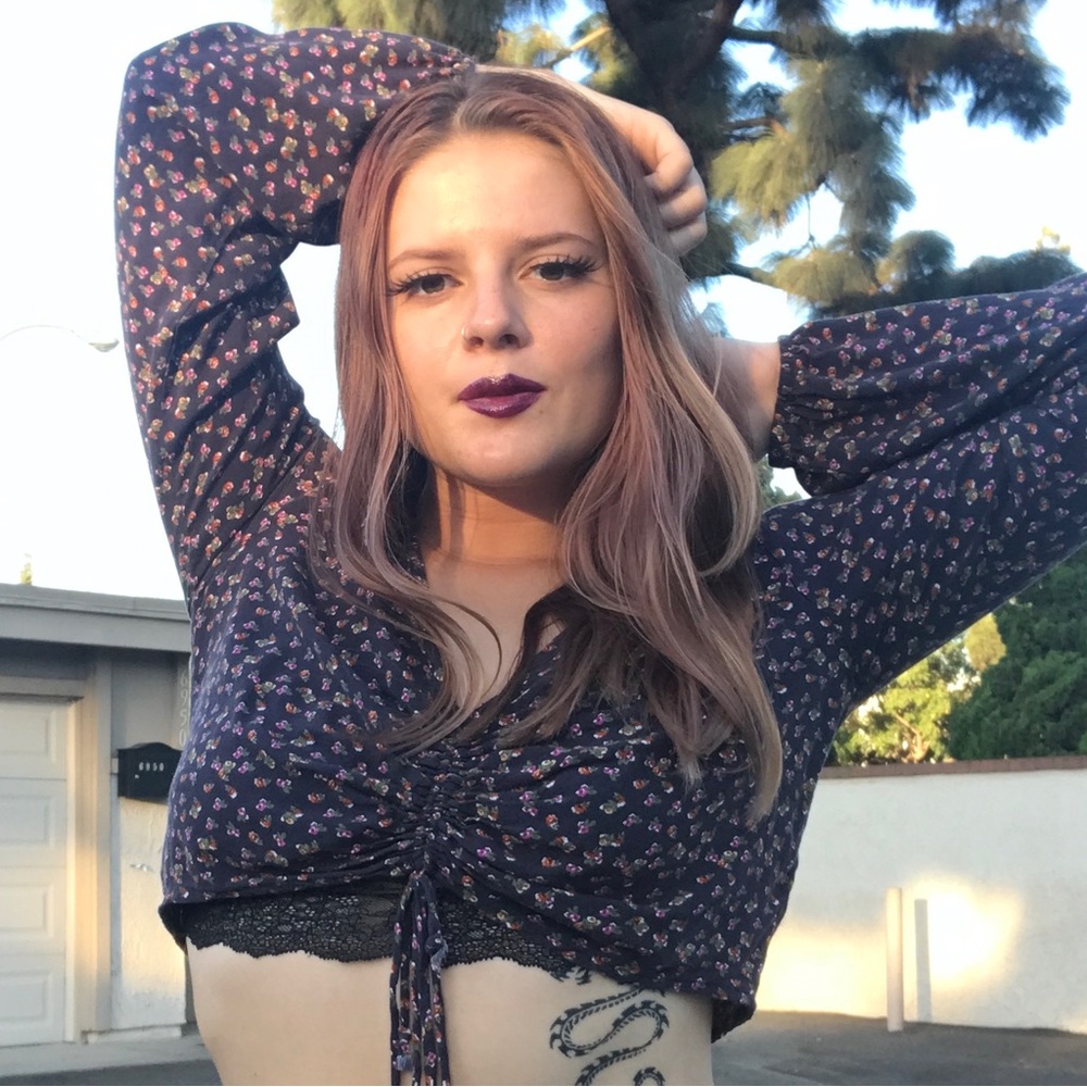 Floral Cinch Tie Long Sleeve Crop Top